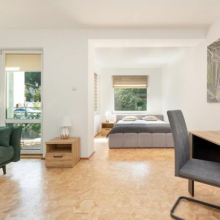 Bright & Spacious Family Apartment In Miedzyzdroje With Parking And 3 Balconies By Noclegi Renters Bagian luar foto