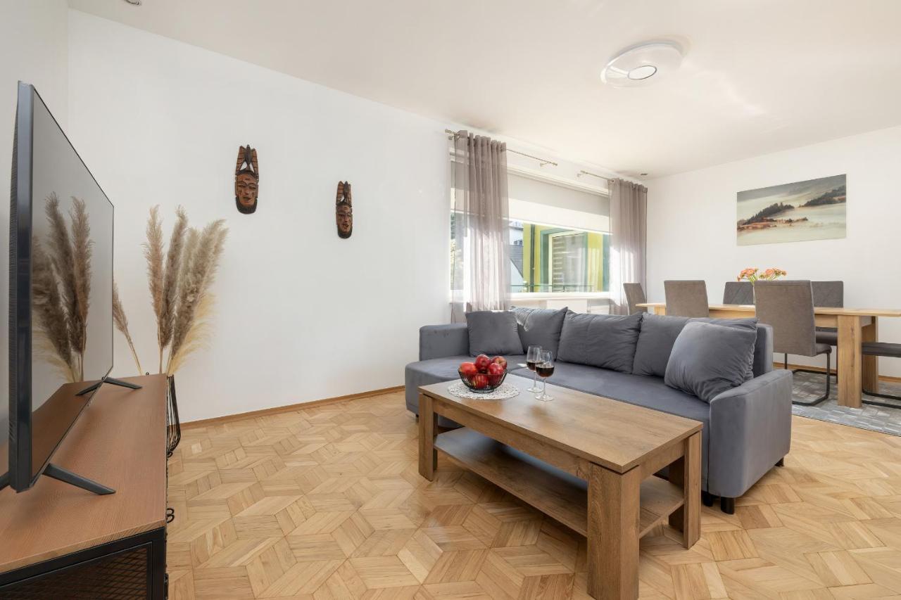 Bright & Spacious Family Apartment In Miedzyzdroje With Parking And 3 Balconies By Noclegi Renters Bagian luar foto